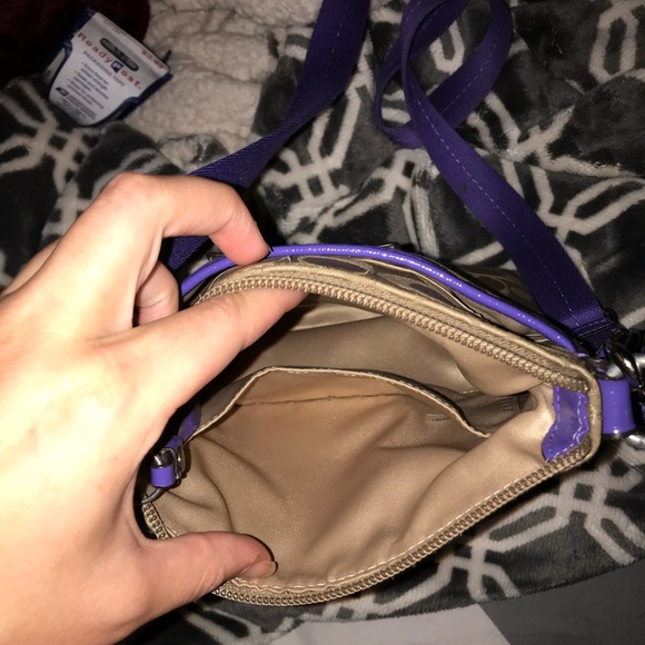 Coach cross body purse - Picture 3 of 3